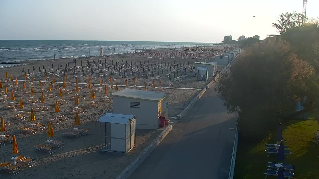 Grado Beach and Aquapark Views in Real Time