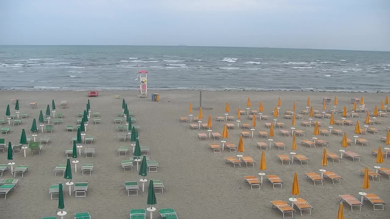 Grado Beach and Aquapark Views in Real Time