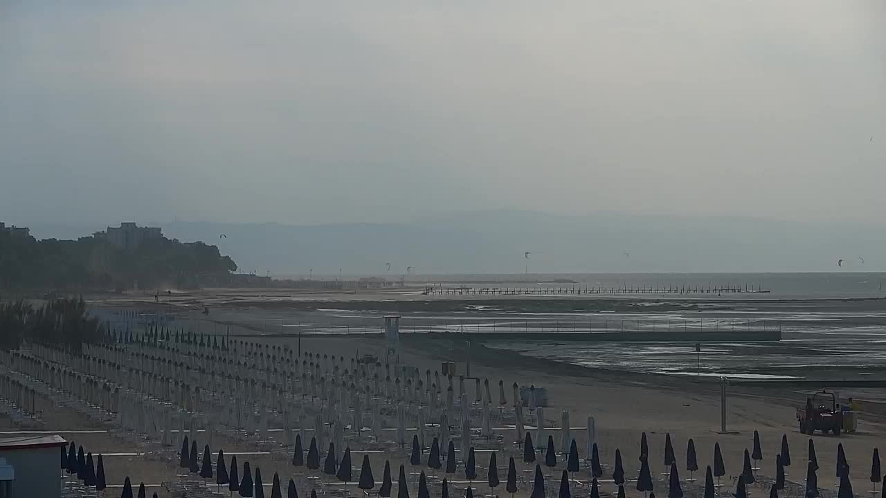 Grado Beach and Aquapark Views in Real Time