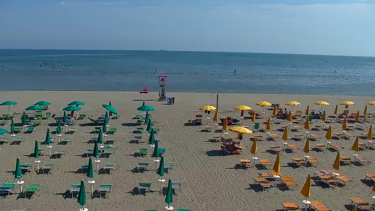 Webcam en vivo Grado: Vistas de la playa y del parque acuático en tiempo real