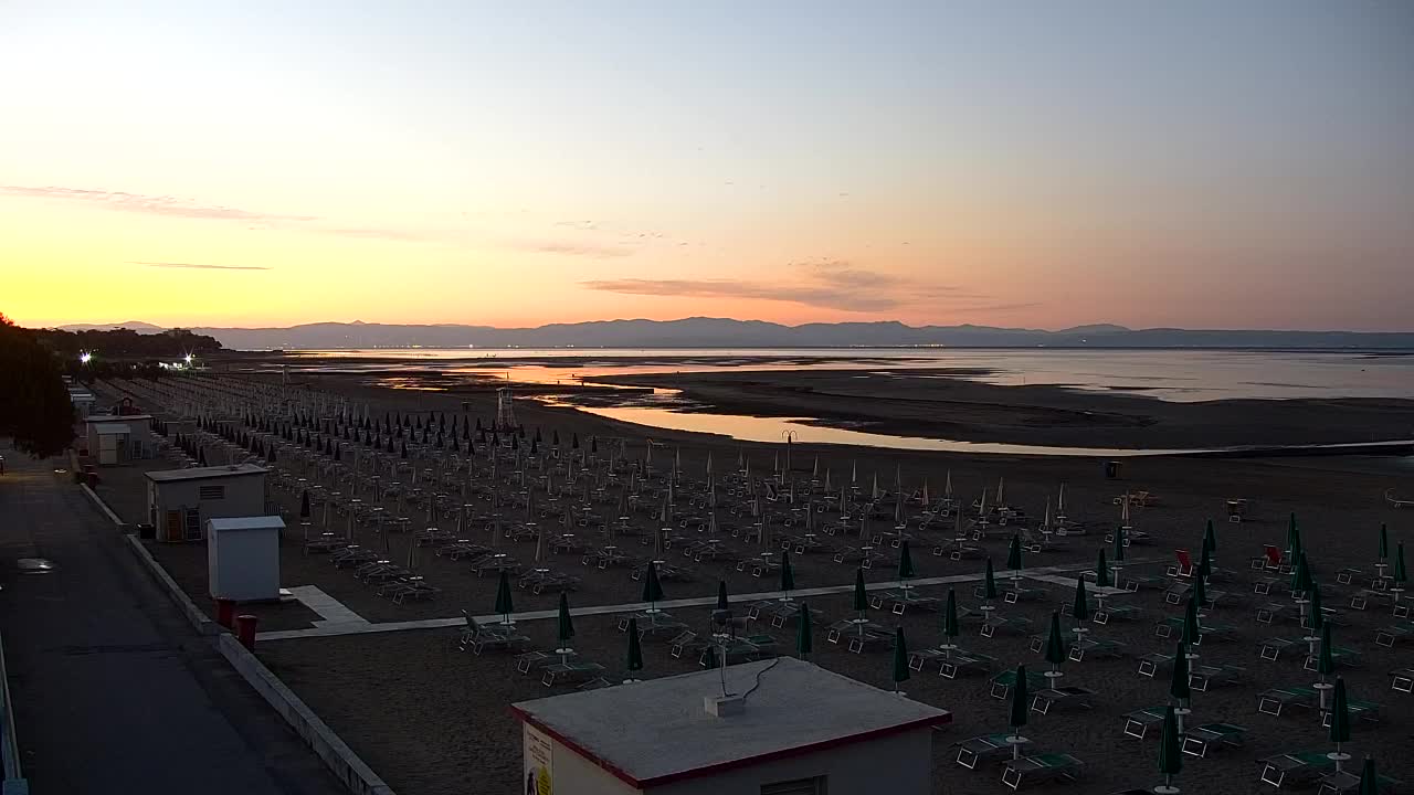 Webcam Live Grado: Vista sulla spiaggia e sull’acquapark in tempo reale