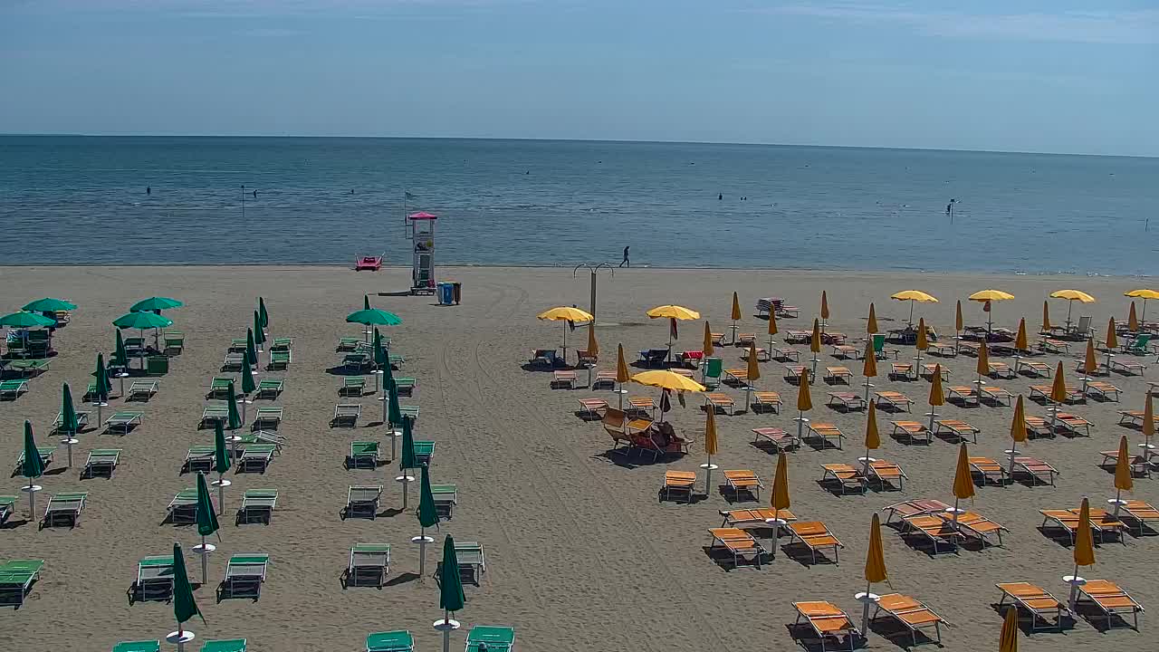 Webcam en vivo Grado: Vistas de la playa y del parque acuático en tiempo real