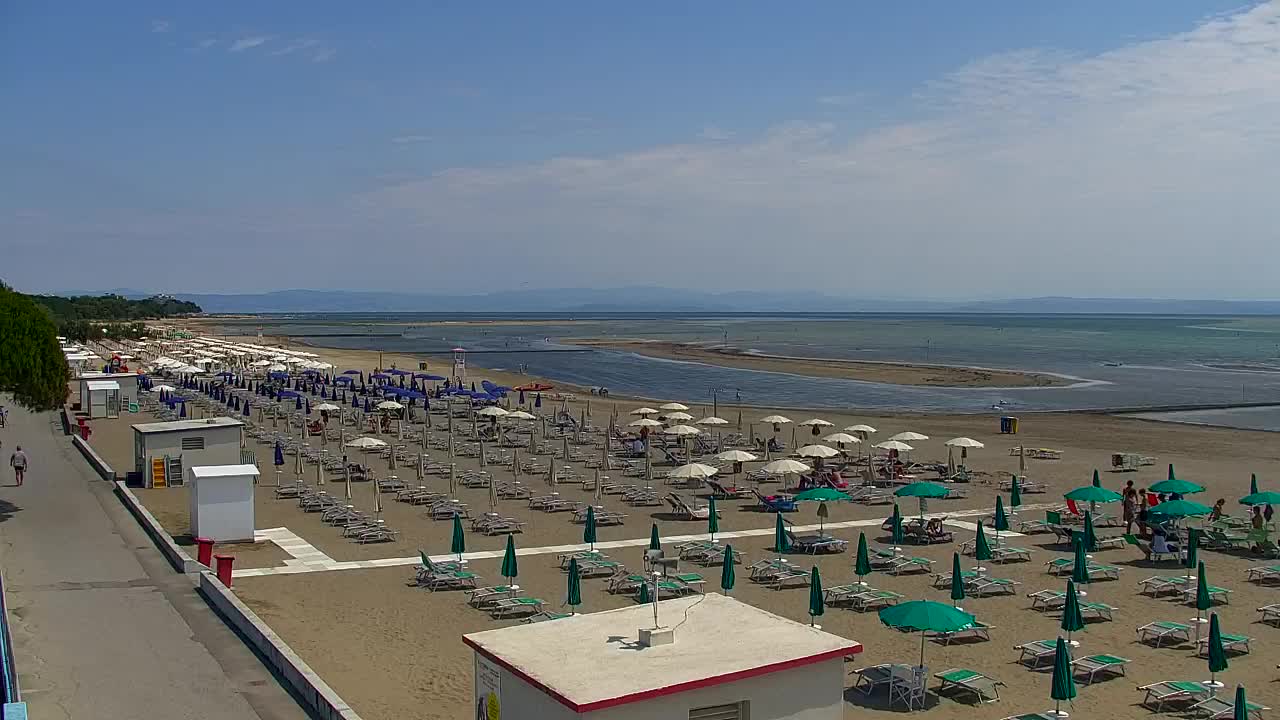 Spletna kamera v živo Grado: Pogledi na plažo in vodni park v realnem času