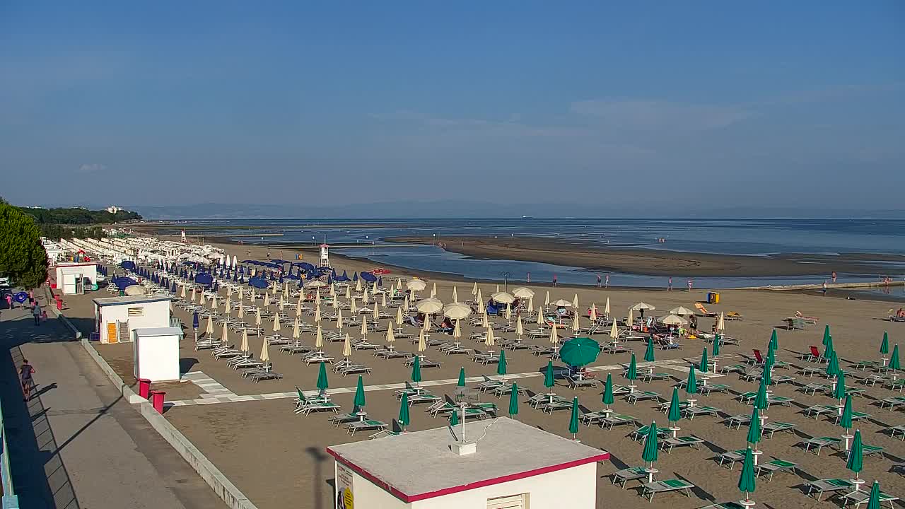 Webcam en vivo Grado: Vistas de la playa y del parque acuático en tiempo real