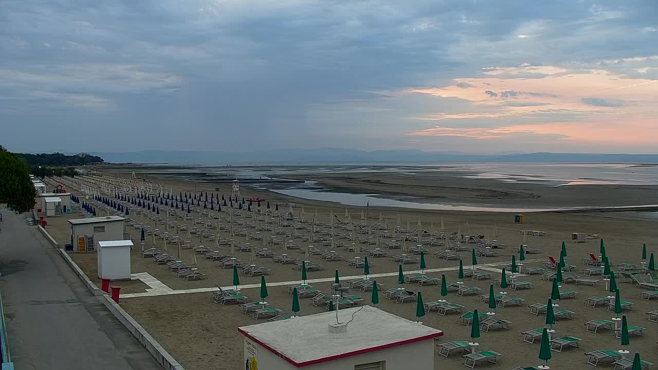 Webcam Live Grado: Vista sulla spiaggia e sull’acquapark in tempo reale