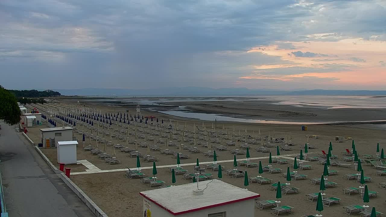 Webcam en direct Grado : Vues sur la plage et l’aquapark en temps réel