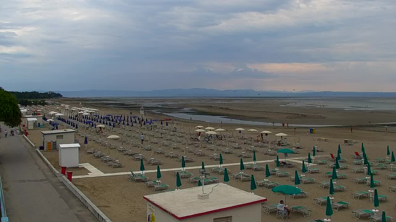 Webcam Live Grado: Vista sulla spiaggia e sull’acquapark in tempo reale