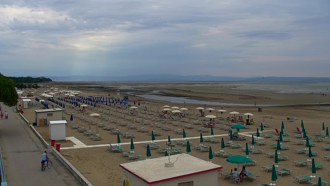 Webcam Live Grado: Vista sulla spiaggia e sull’acquapark in tempo reale