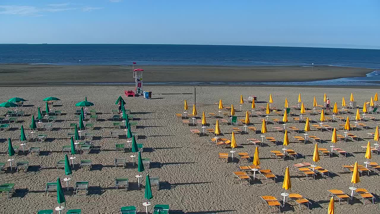 Webcam en vivo Grado: Vistas de la playa y del parque acuático en tiempo real