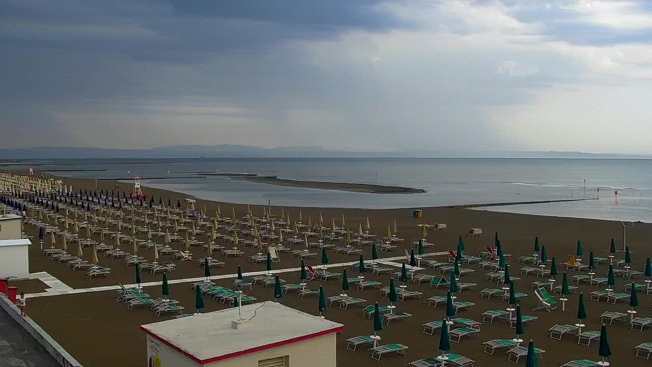 Webcam en vivo Grado: Vistas de la playa y del parque acuático en tiempo real