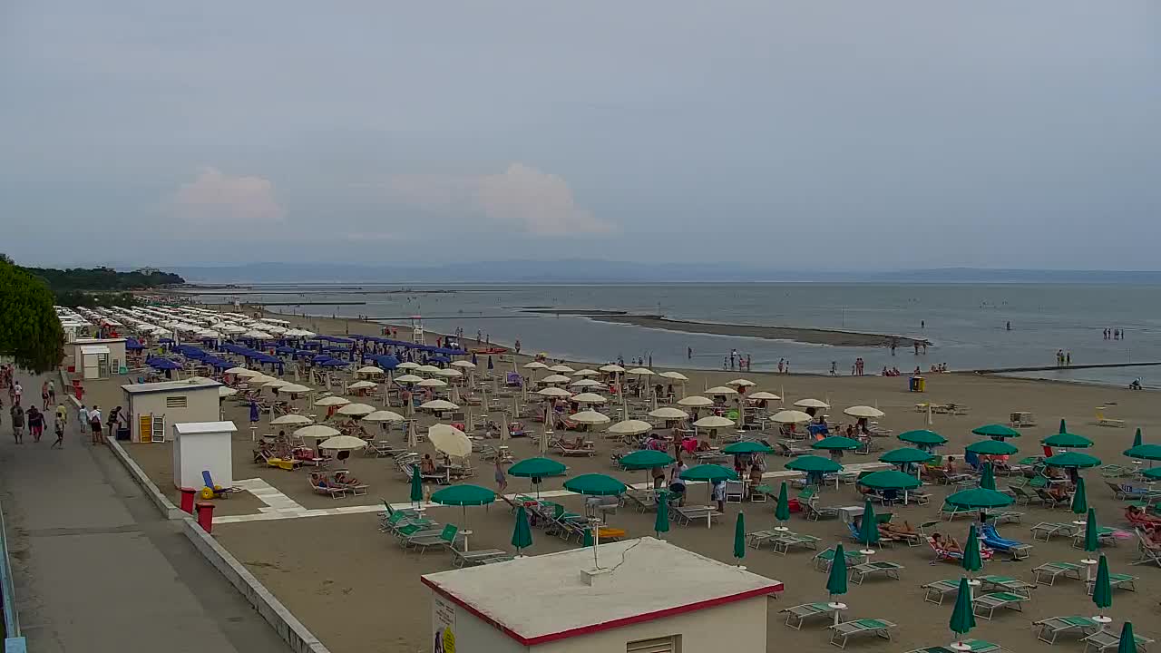 Webcam en vivo Grado: Vistas de la playa y del parque acuático en tiempo real