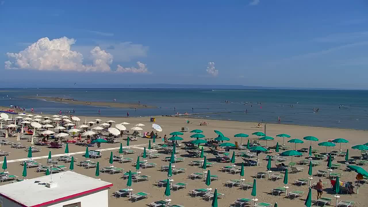 Webcam en vivo Grado: Vistas de la playa y del parque acuático en tiempo real
