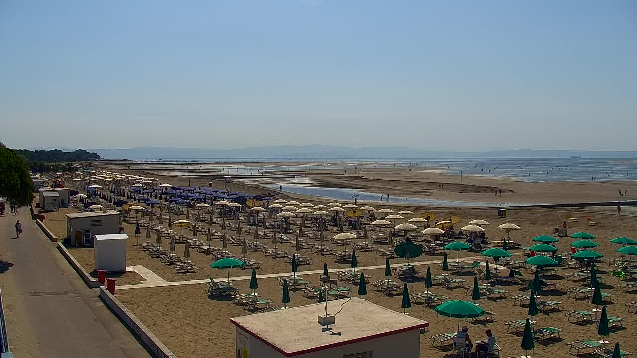 Webcam en vivo Grado: Vistas de la playa y del parque acuático en tiempo real