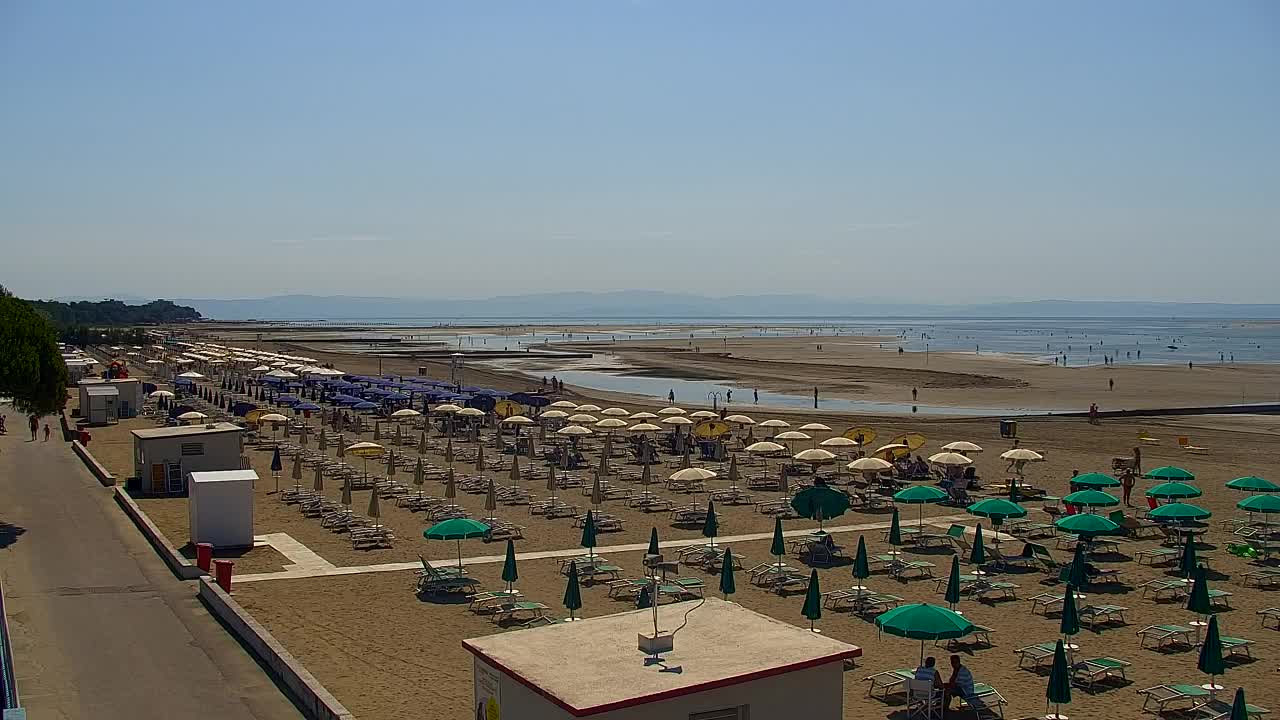 Webcam en vivo Grado: Vistas de la playa y del parque acuático en tiempo real