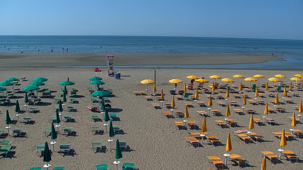 Webcam en vivo Grado: Vistas de la playa y del parque acuático en tiempo real