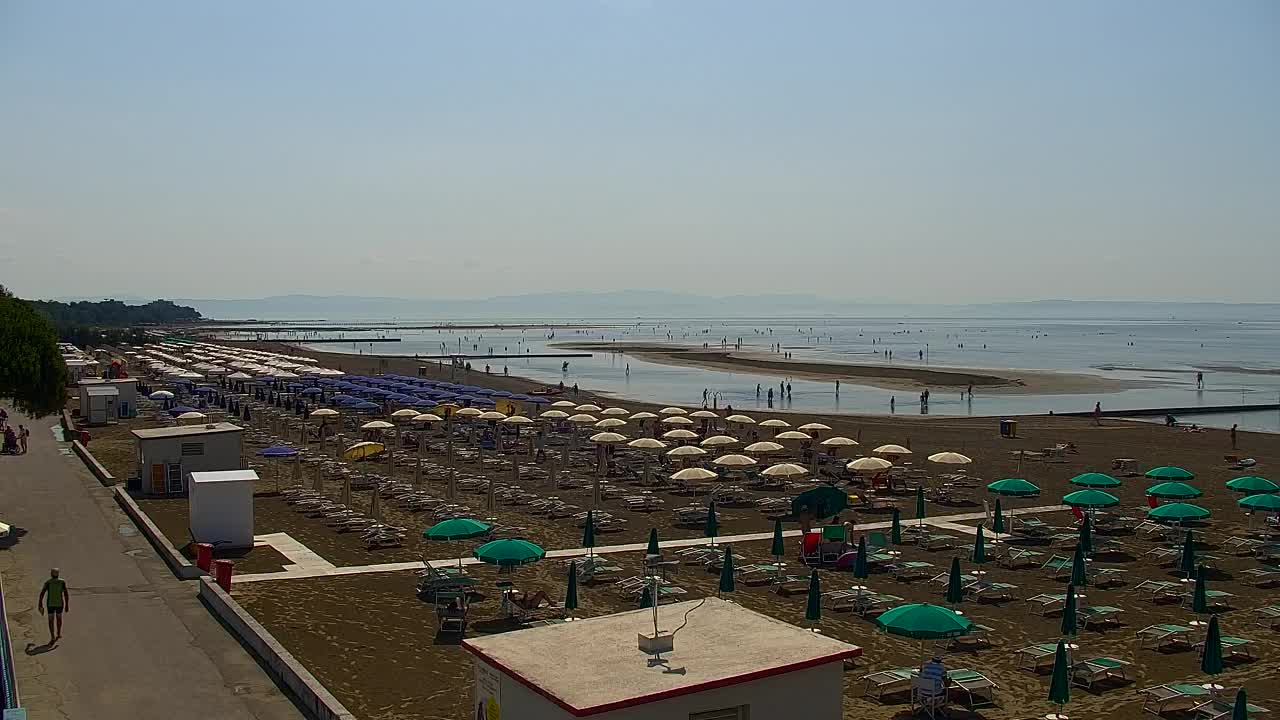 Spletna kamera v živo Grado: Pogledi na plažo in vodni park v realnem času