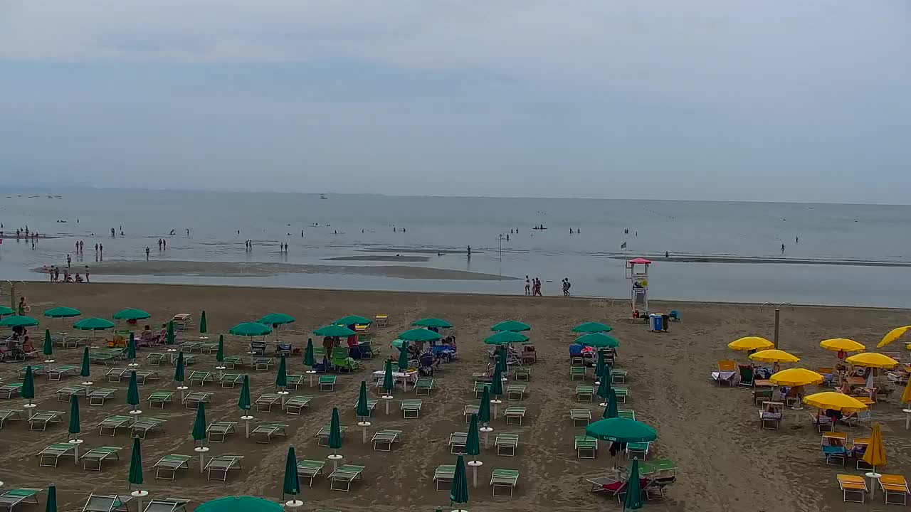 Webcam en vivo Grado: Vistas de la playa y del parque acuático en tiempo real