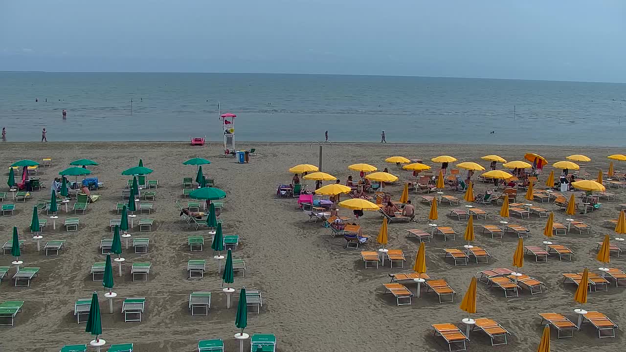 Webcam en vivo Grado: Vistas de la playa y del parque acuático en tiempo real