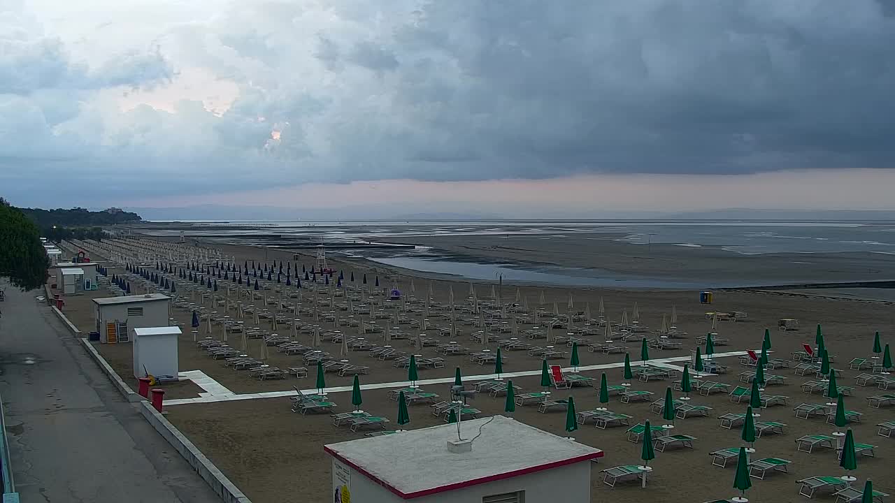 Webcam Live Grado: Vista sulla spiaggia e sull’acquapark in tempo reale