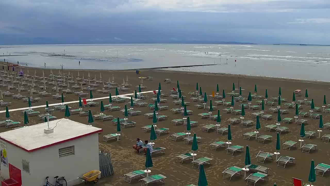 Spletna kamera v živo Grado: Pogledi na plažo in vodni park v realnem času
