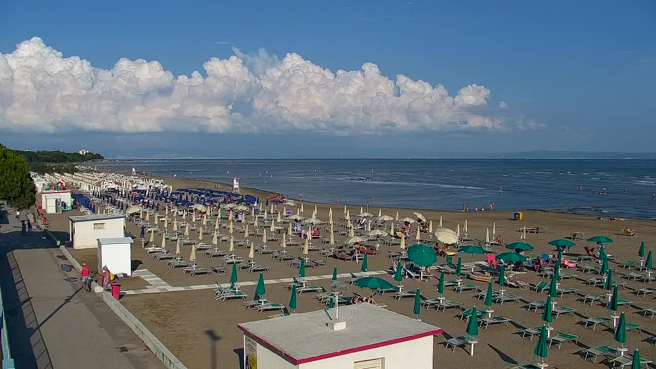 Webcam en vivo Grado: Vistas de la playa y del parque acuático en tiempo real