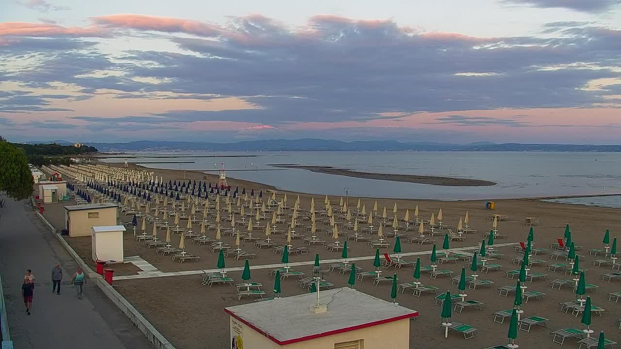 Webcam Live Grado: Vista sulla spiaggia e sull’acquapark in tempo reale