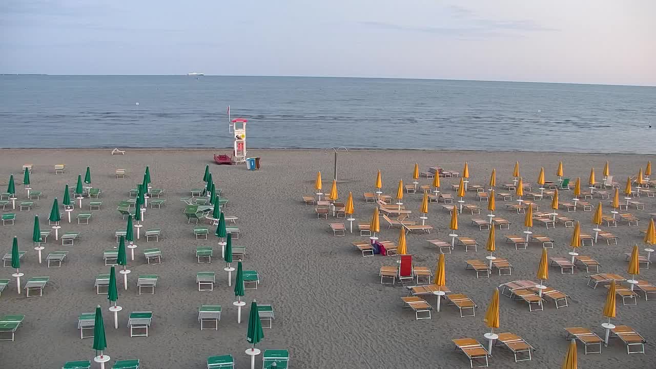 Grado Beach and Aquapark Views in Real Time
