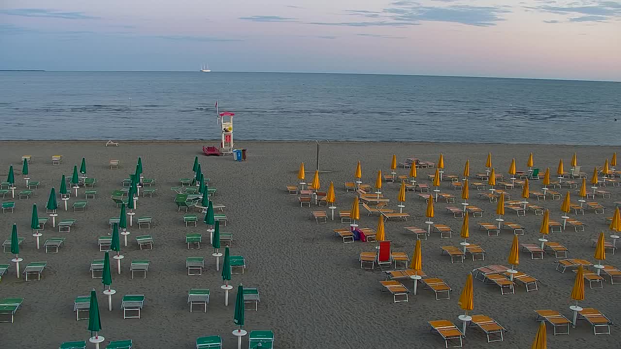Webcam Live Grado: Vista sulla spiaggia e sull’acquapark in tempo reale