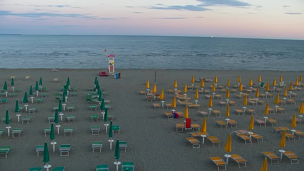 Webcam Live Grado: Vista sulla spiaggia e sull’acquapark in tempo reale