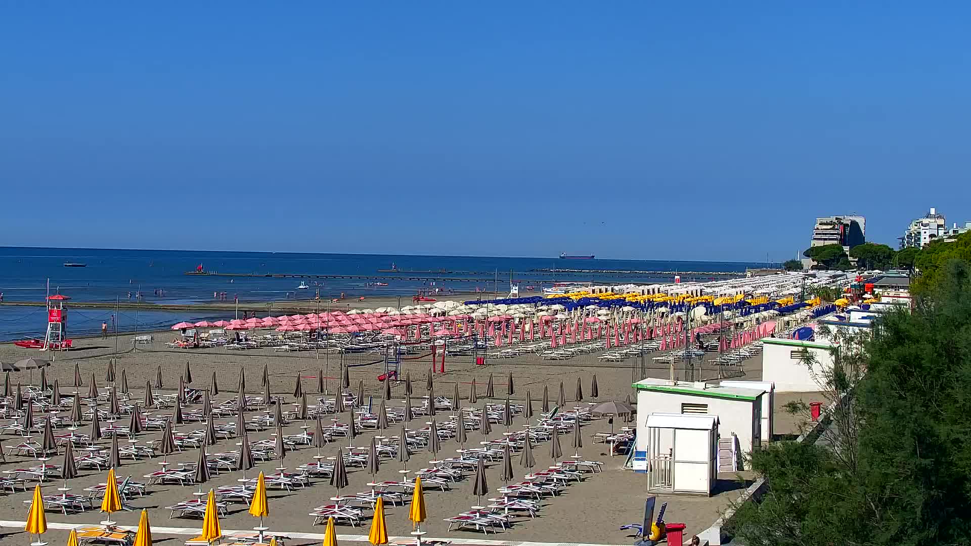 Spletna kamera v živo Grado: Pogledi na plažo in vodni park v realnem času