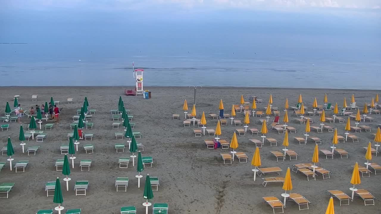 Spletna kamera v živo Grado: Pogledi na plažo in vodni park v realnem času