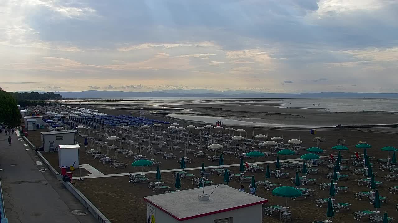Webcam en direct Grado : Vues sur la plage et l’aquapark en temps réel