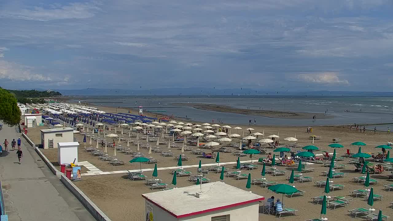 Grado Beach and Aquapark Views in Real Time