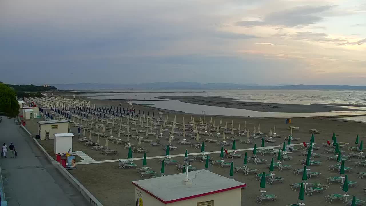 Webcam Live Grado: Vista sulla spiaggia e sull’acquapark in tempo reale