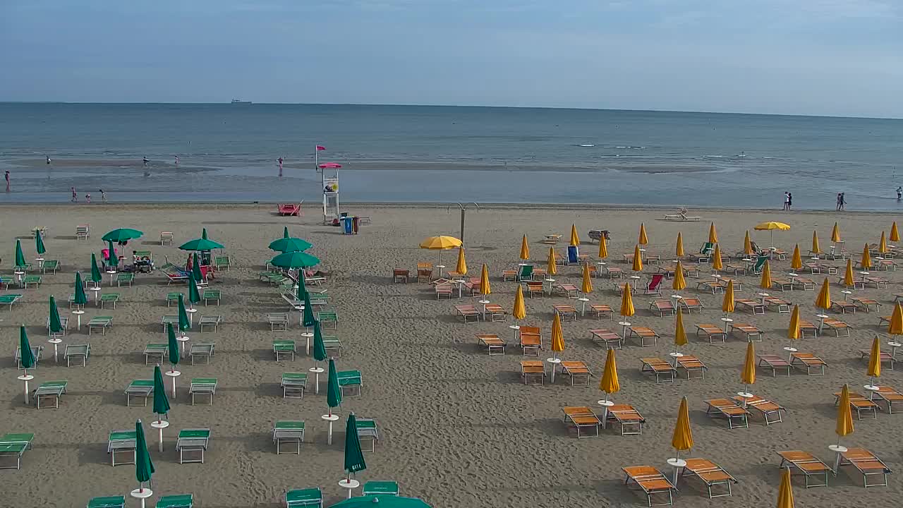 Spletna kamera v živo Grado: Pogledi na plažo in vodni park v realnem času