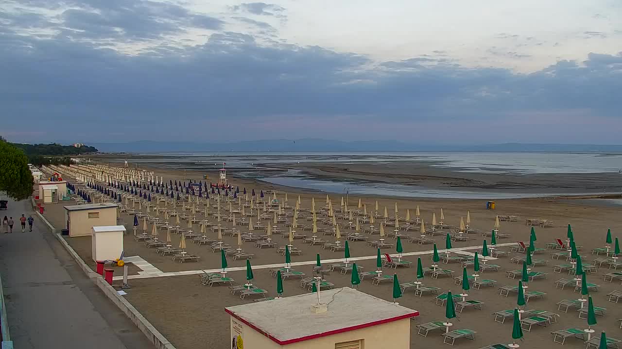 Webcam en direct Grado : Vues sur la plage et l’aquapark en temps réel