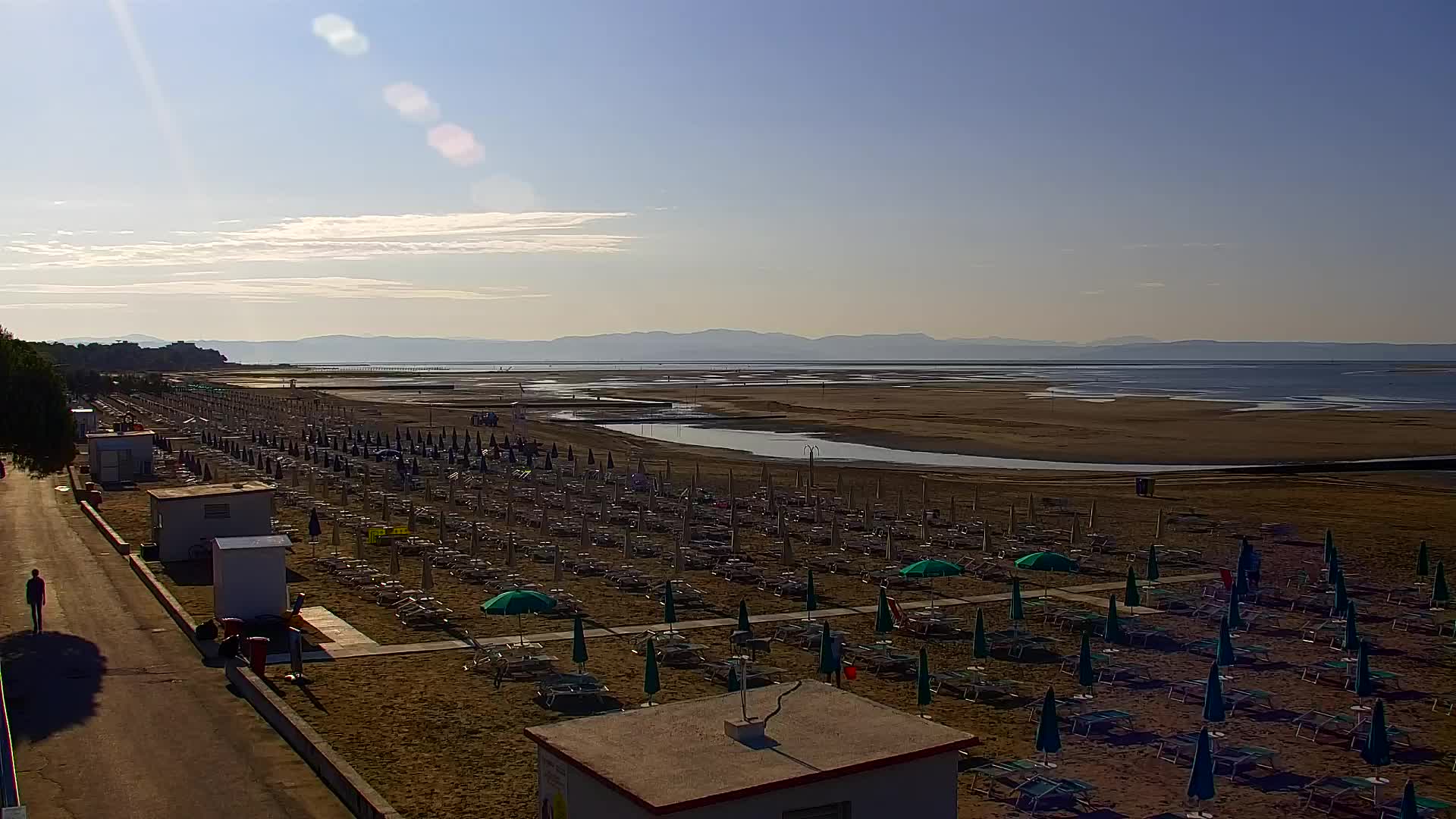 Webcam en vivo Grado: Vistas de la playa y del parque acuático en tiempo real