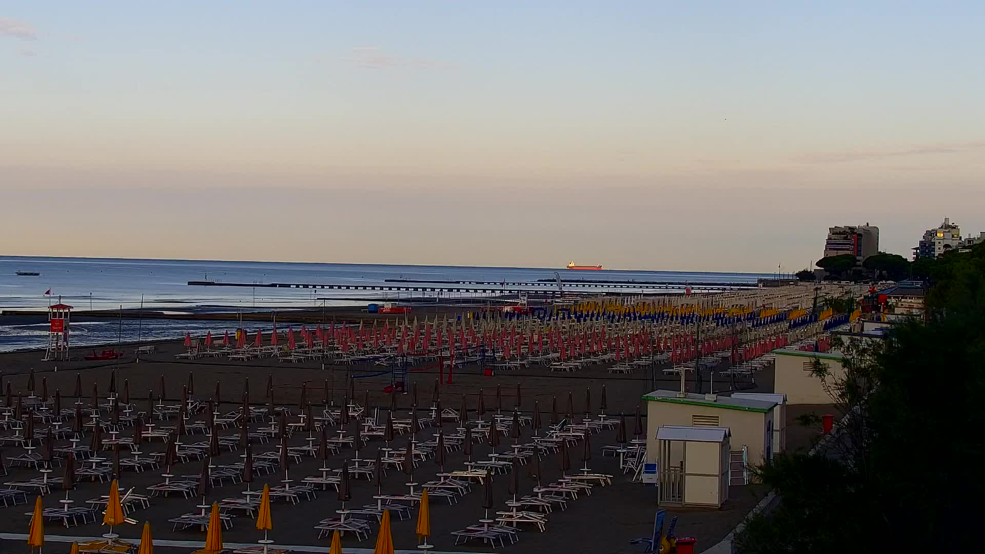Spletna kamera v živo Grado: Pogledi na plažo in vodni park v realnem času