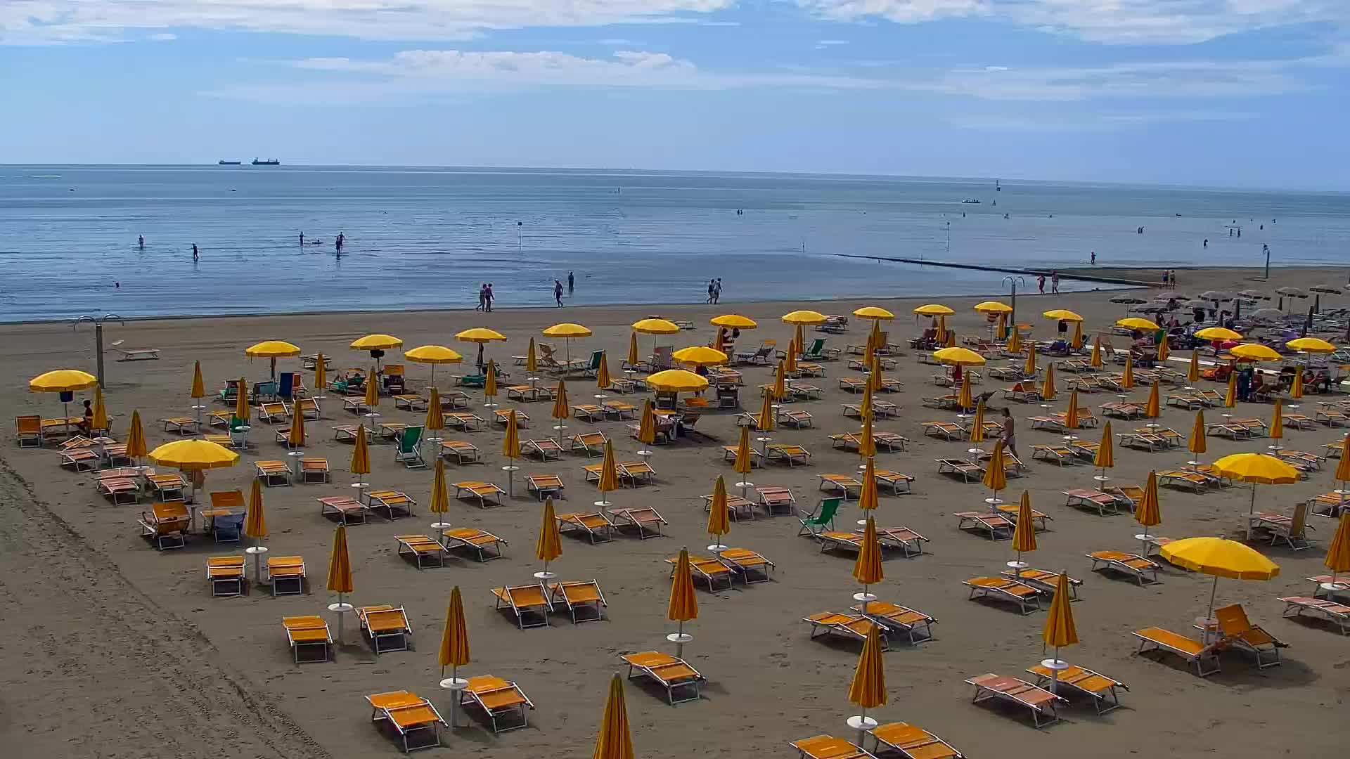 Webcam en vivo Grado: Vistas de la playa y del parque acuático en tiempo real