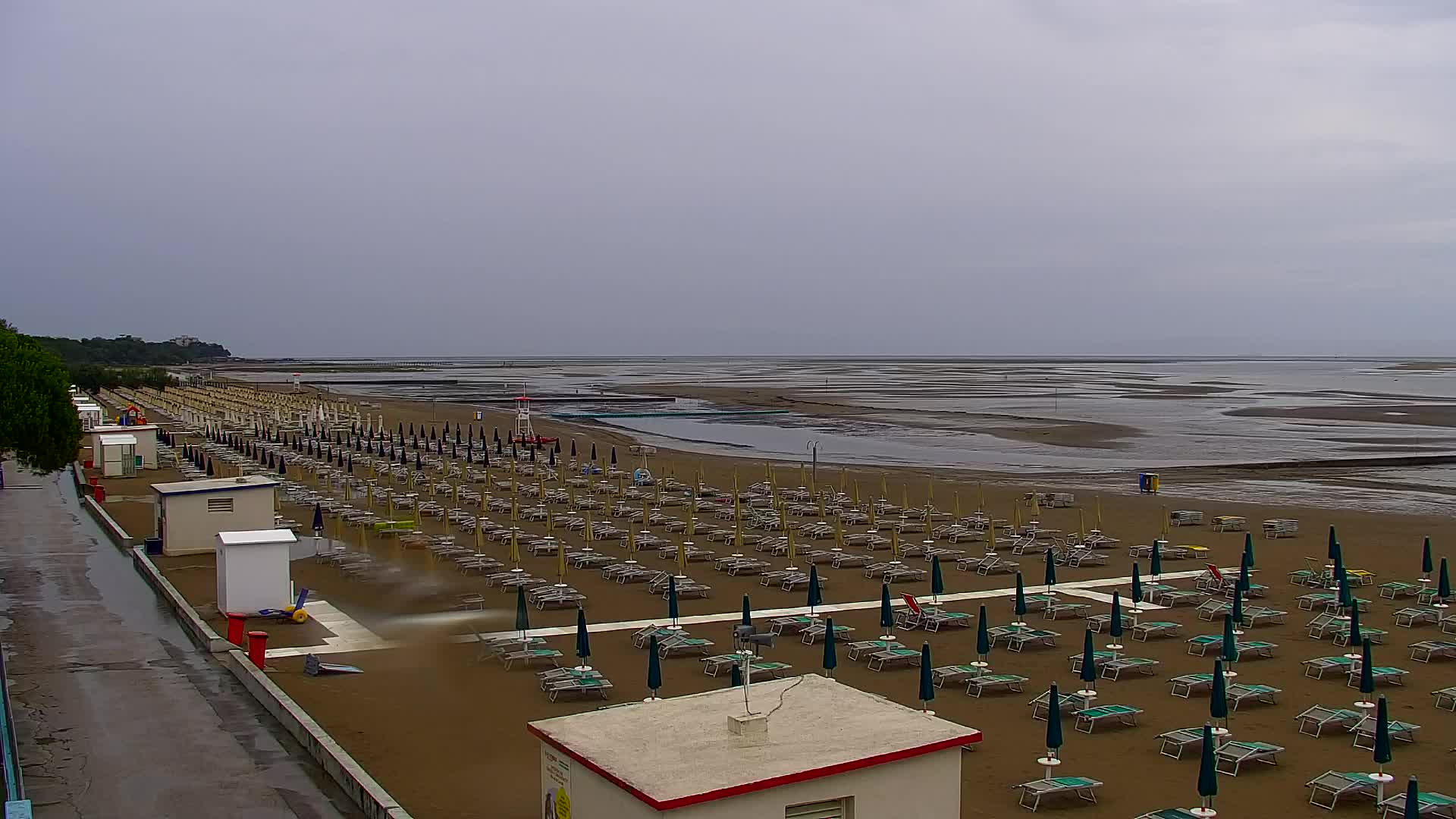Grado Beach and Aquapark Views in Real Time