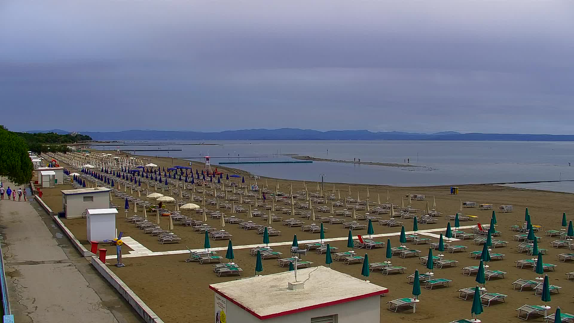 Spletna kamera v živo Grado: Pogledi na plažo in vodni park v realnem času