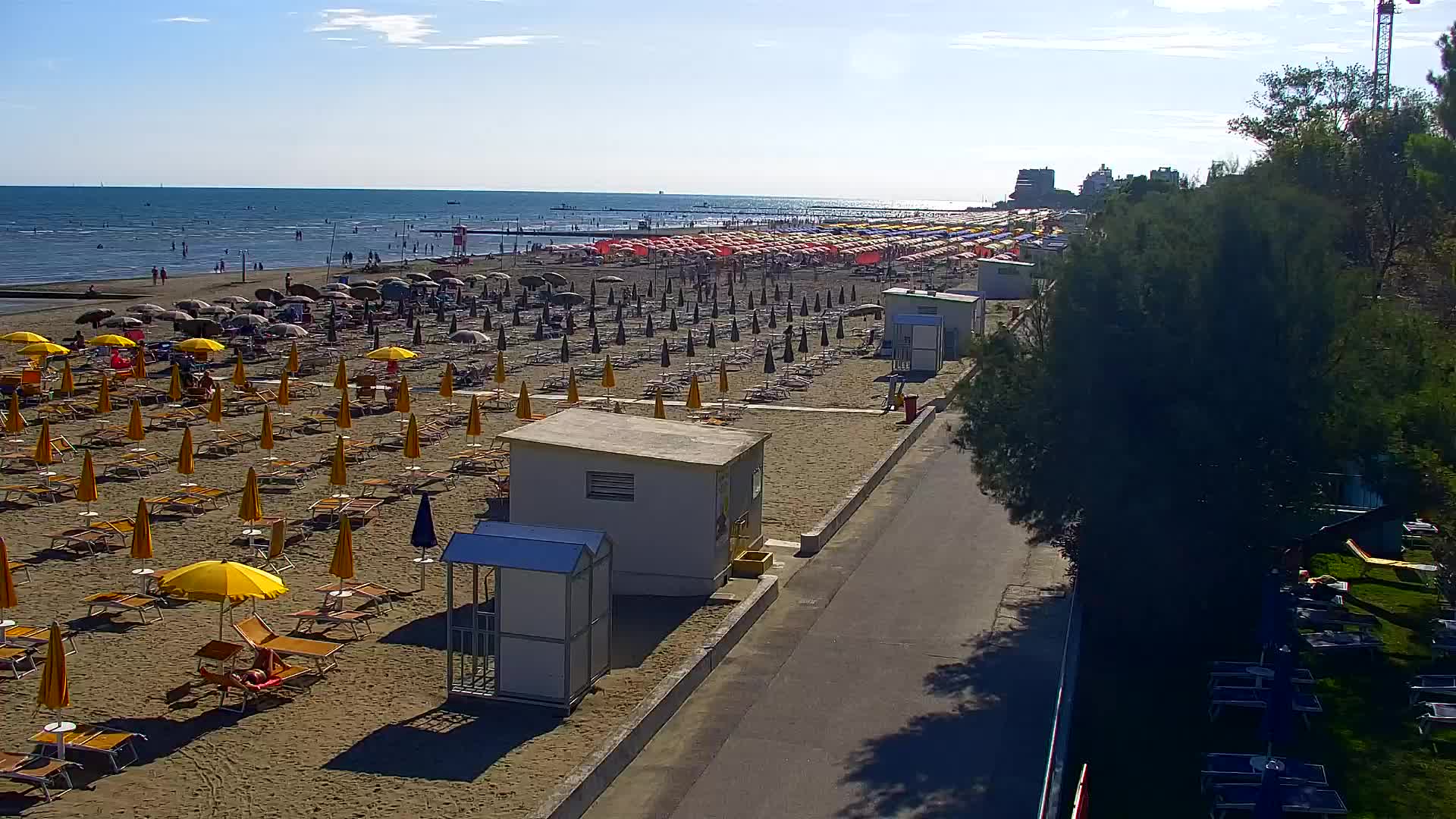 Webcam en vivo Grado: Vistas de la playa y del parque acuático en tiempo real