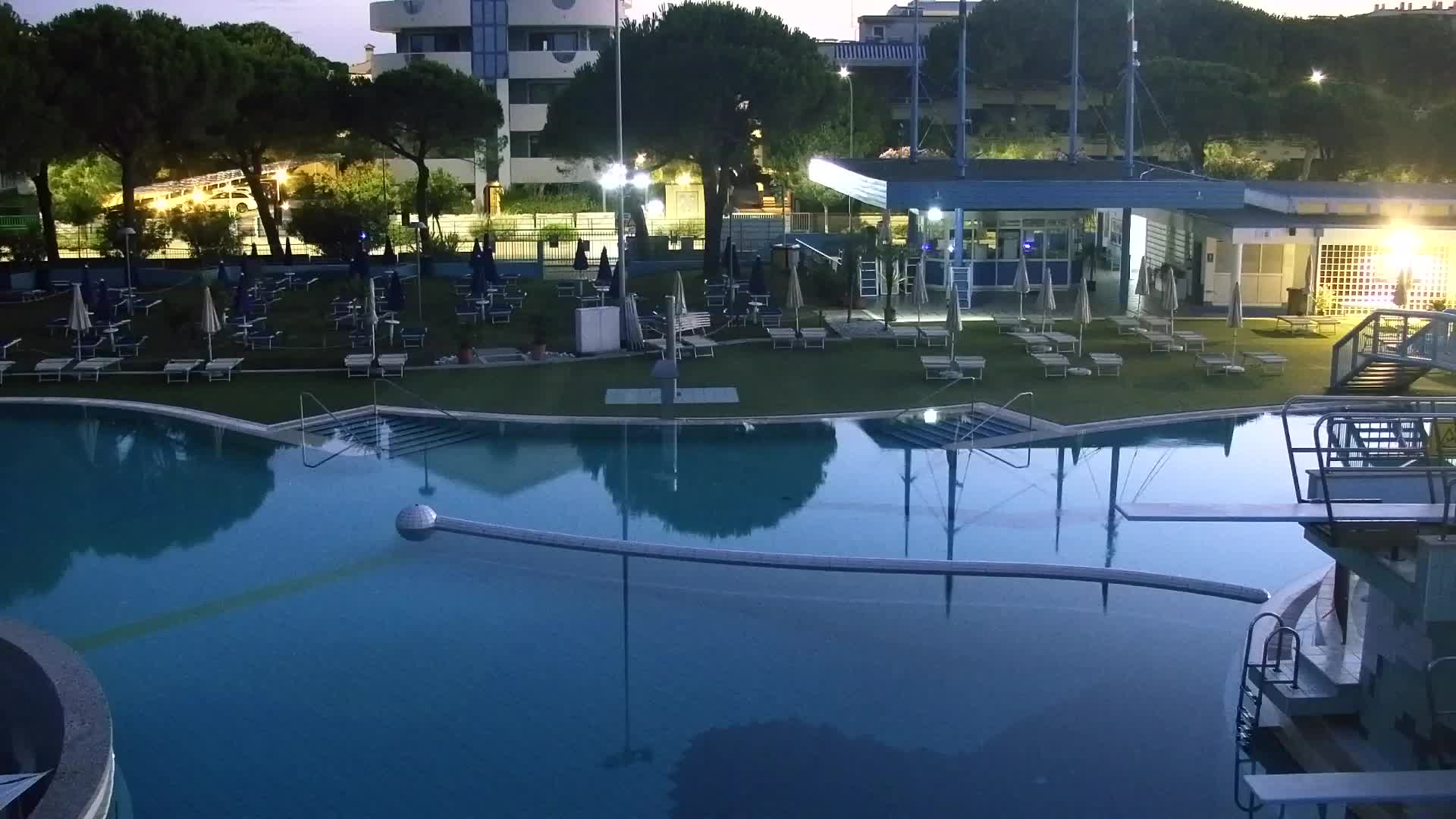 Spletna kamera v živo Grado: Pogledi na plažo in vodni park v realnem času