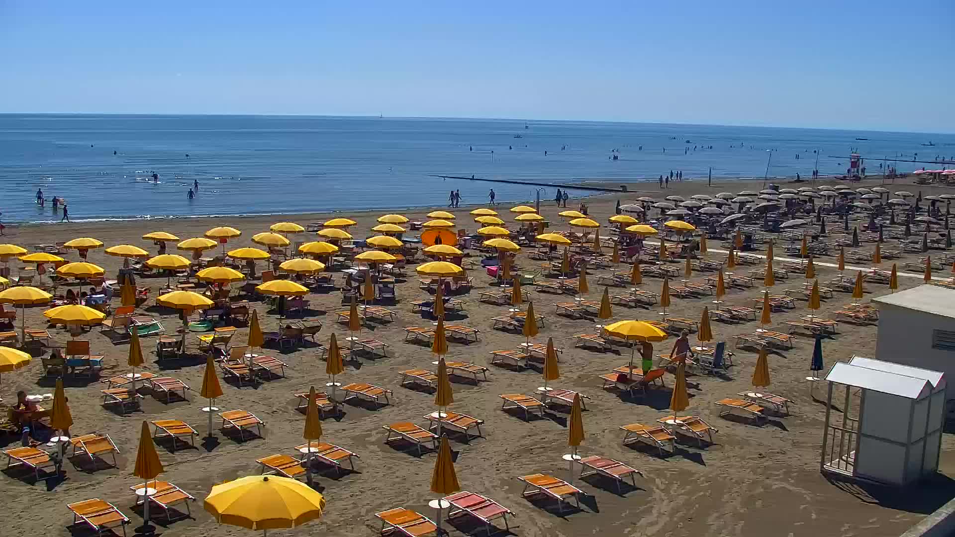 Webcam en vivo Grado: Vistas de la playa y del parque acuático en tiempo real