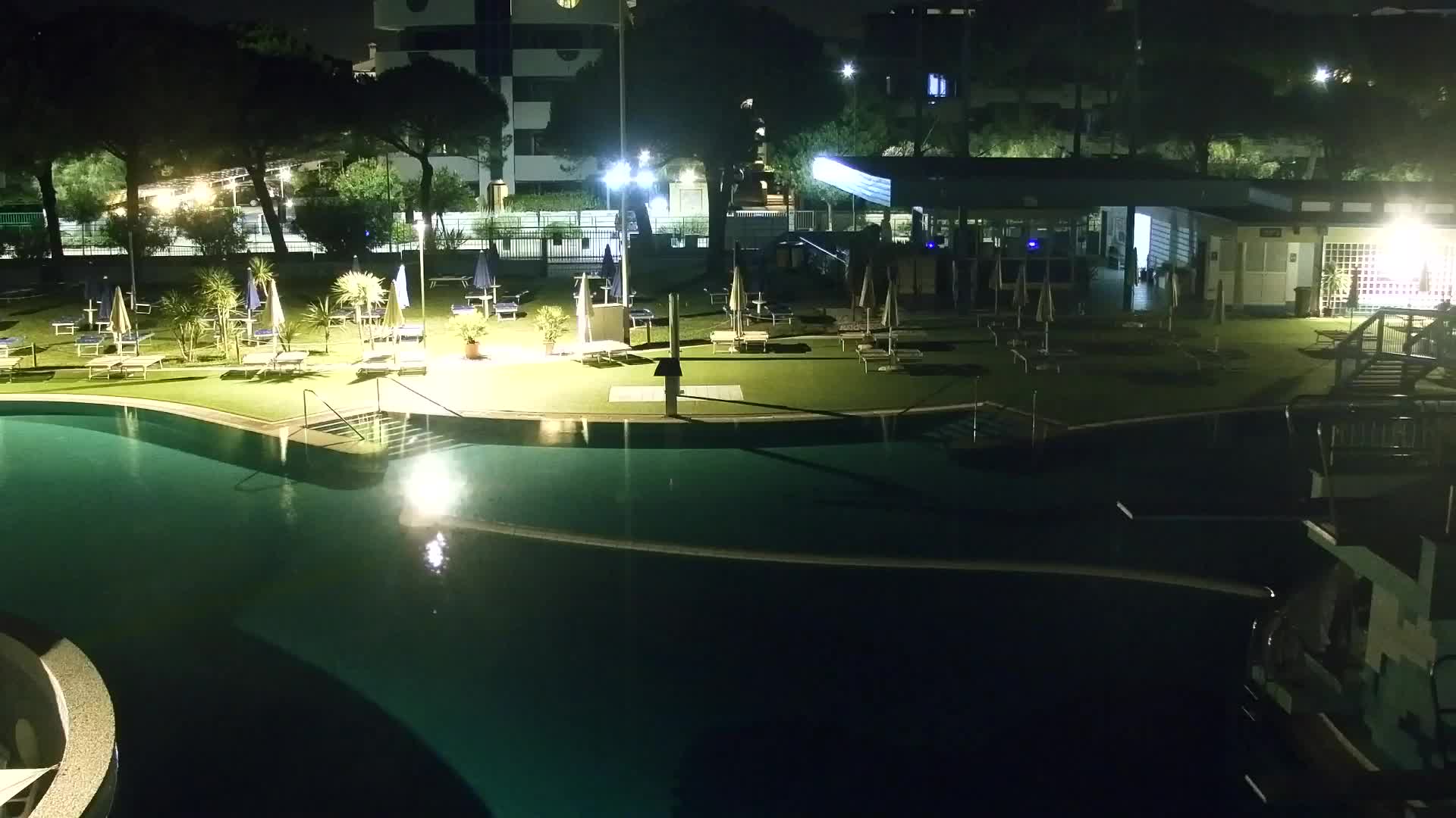 Webcam en vivo Grado: Vistas de la playa y del parque acuático en tiempo real