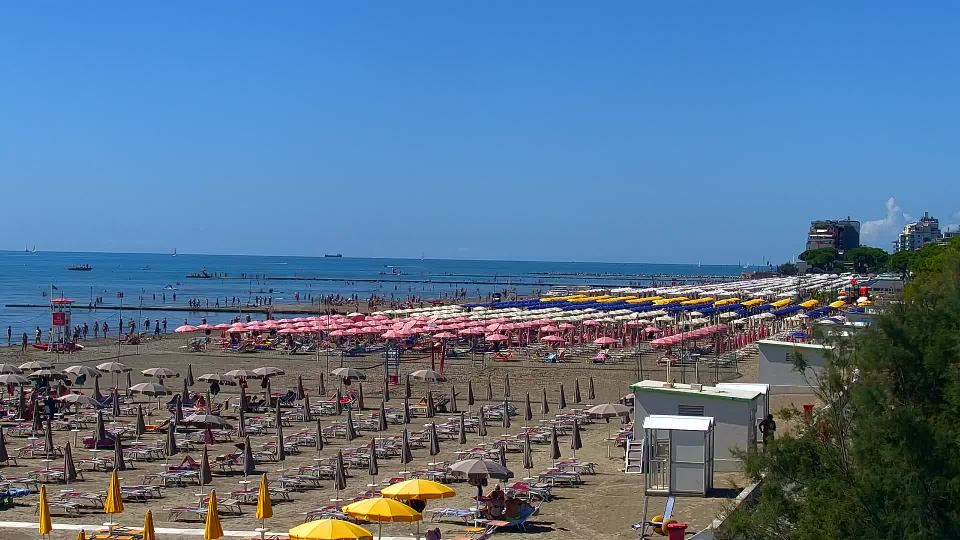 Spletna kamera v živo Grado: Pogledi na plažo in vodni park v realnem času