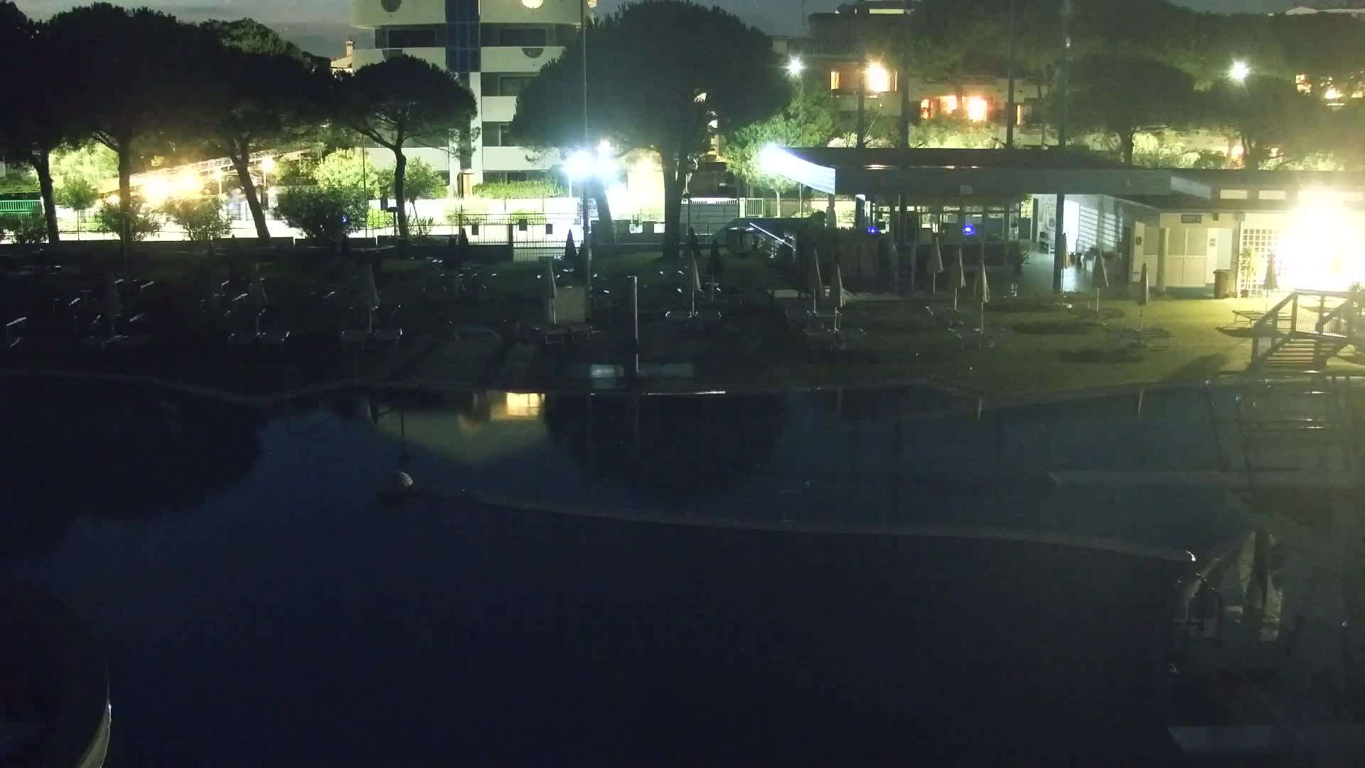 Webcam en vivo Grado: Vistas de la playa y del parque acuático en tiempo real