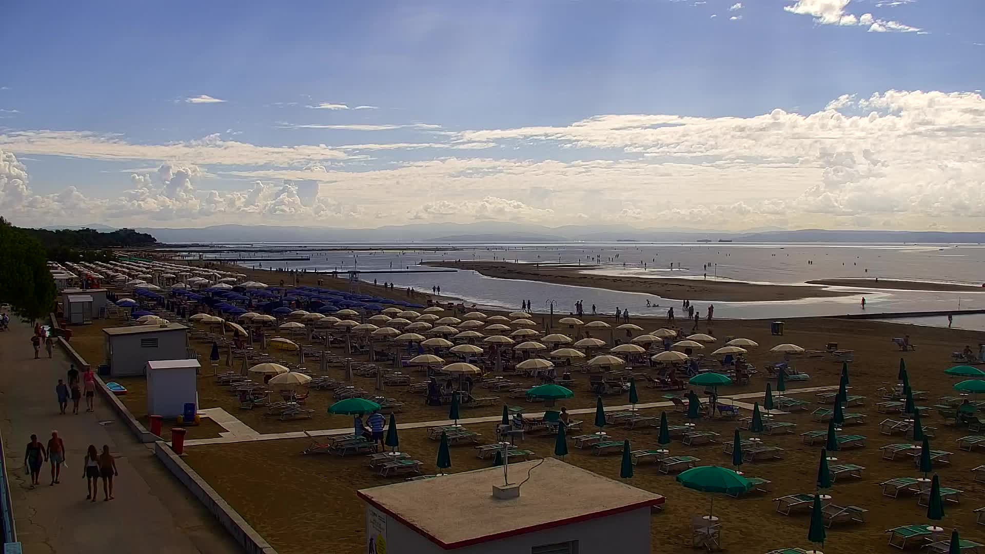 Grado Beach and Aquapark Views in Real Time