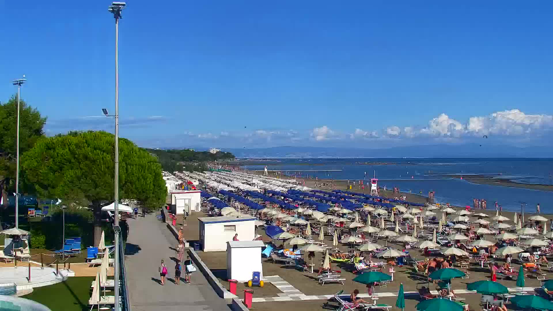 Webcam en vivo Grado: Vistas de la playa y del parque acuático en tiempo real