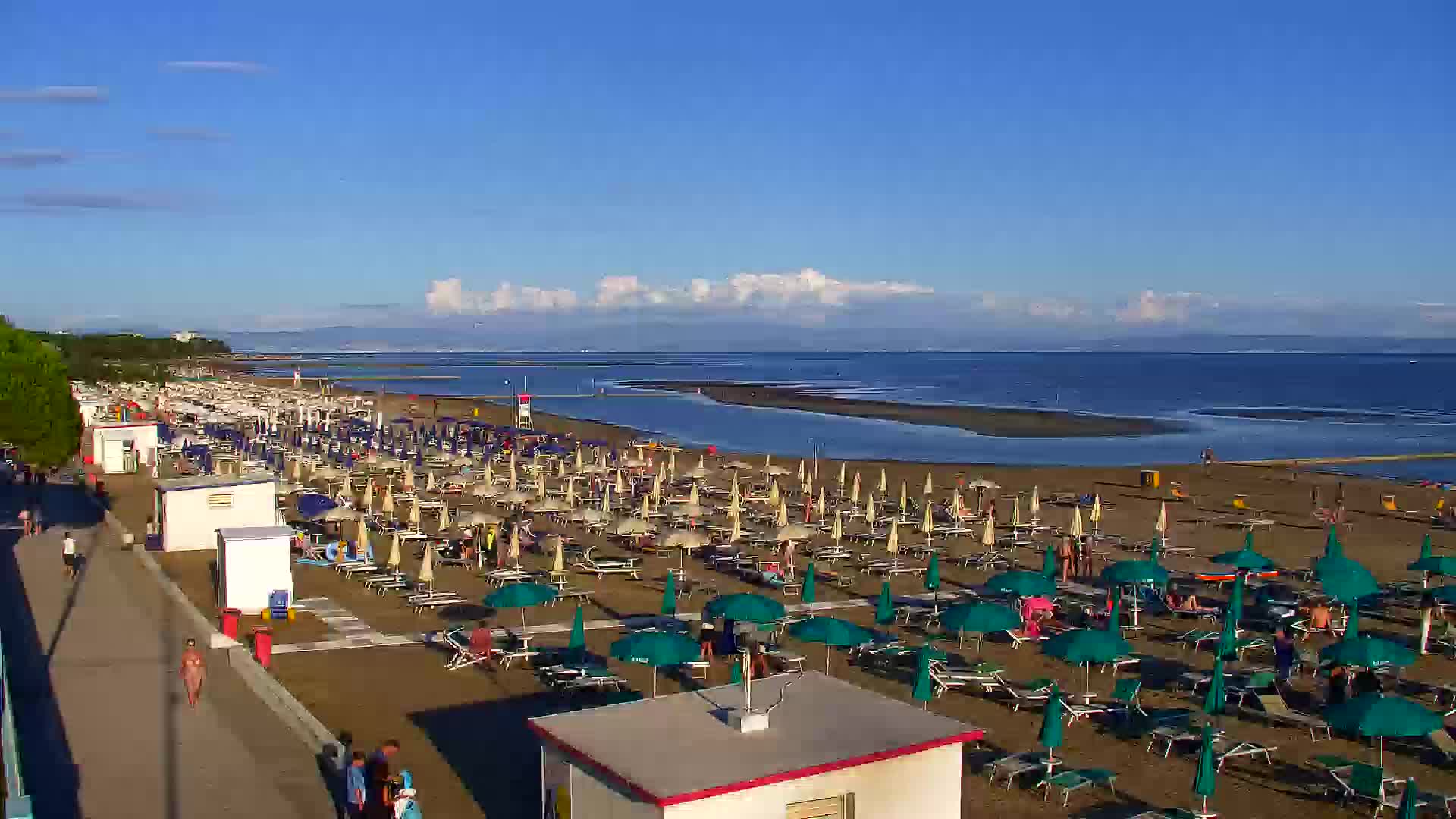 Spletna kamera v živo Grado: Pogledi na plažo in vodni park v realnem času